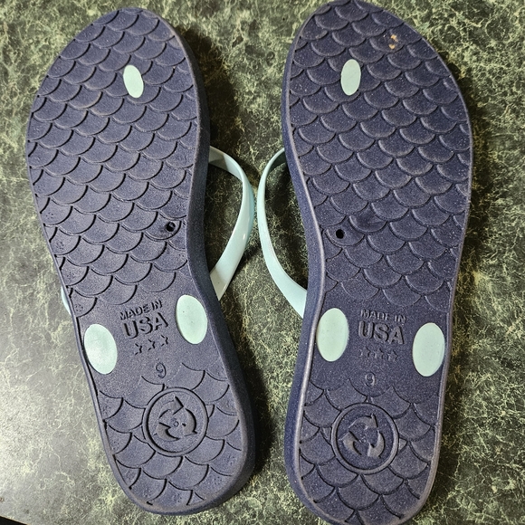 Lands' End Women's Flip Flop Thong Sandals Size 9 - Picture 2 of 2